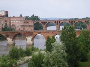 The pont vieux, and a newer one